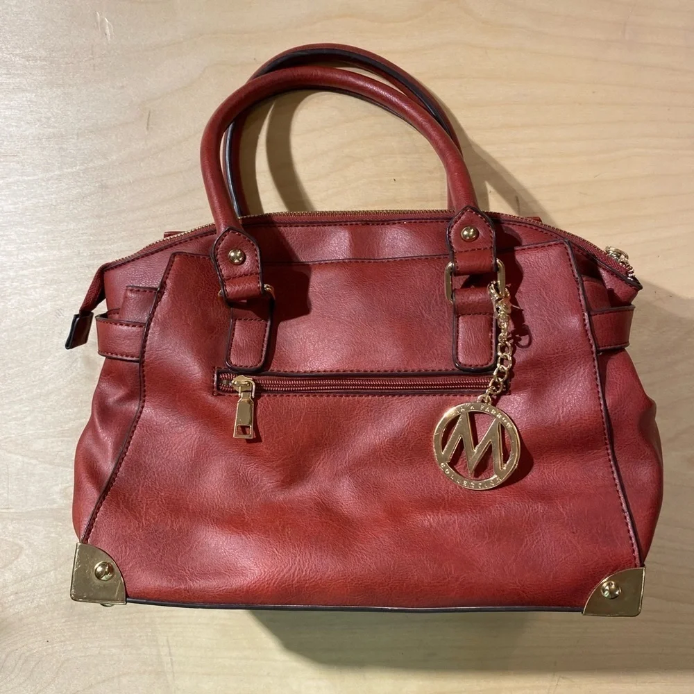 Mia M. Farrow Collection Elegant Red Handbag with Gold Accents (LD)